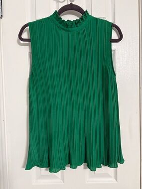 Adrianna Papell Emerald Green Pleated Ruffle Mock Neck Camisole